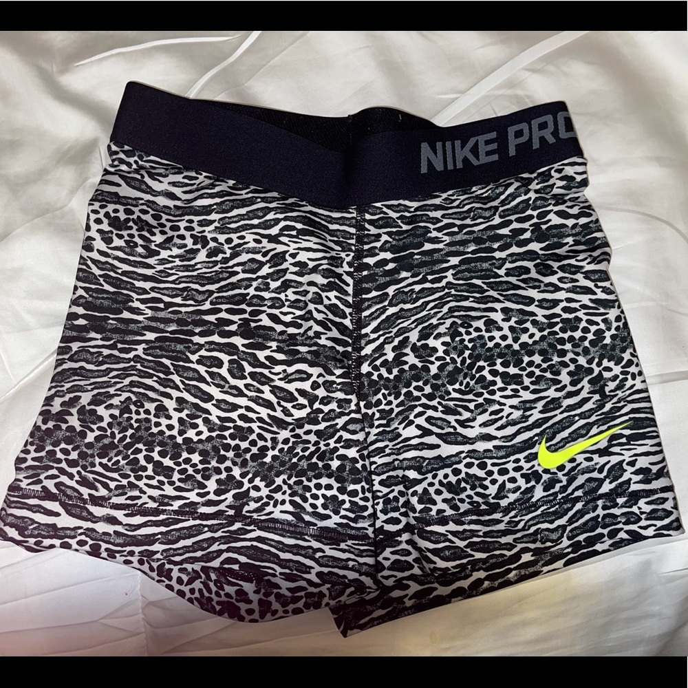 Nike Pro short shorts